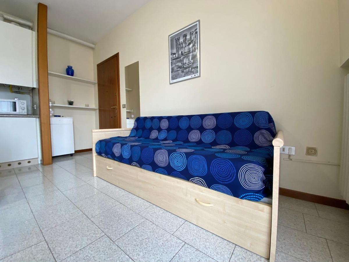 FREE PARKING - BLUE APARTMENT vicino AL CENTRO Sirmione Esterno foto