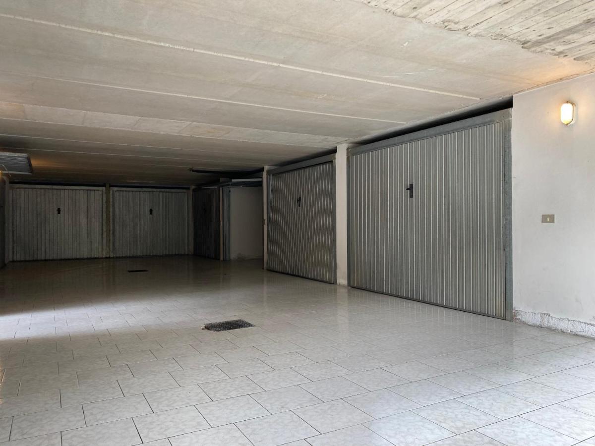FREE PARKING - BLUE APARTMENT vicino AL CENTRO Sirmione Esterno foto